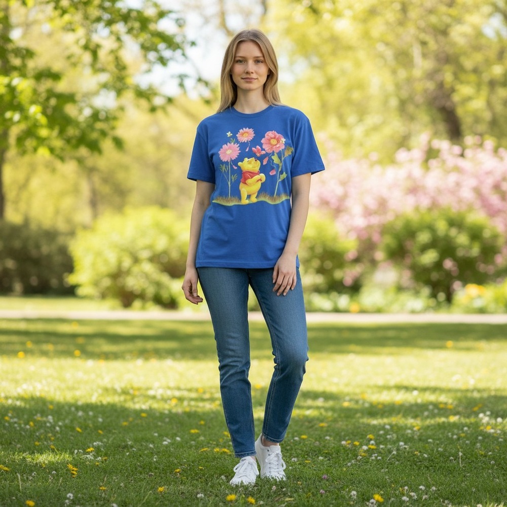 Disney Winnie the Pooh Graphic T-Shirt Blue Jerry Leigh Vintage‎ Style Womens L